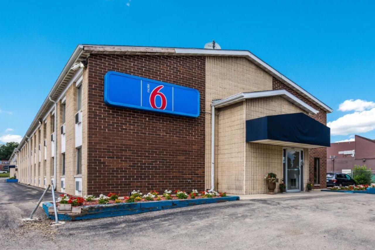 Motel 6-Madison, WI - East Exterior foto